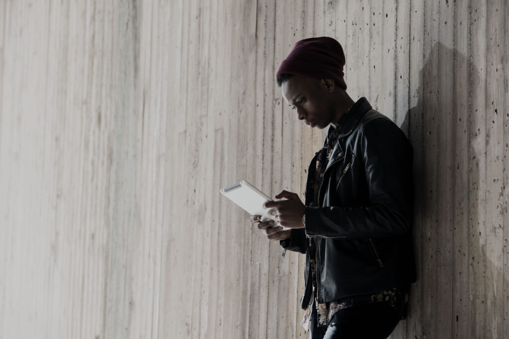 Merkonomi maahanmuuttajataustaisille - Helsinki Business College